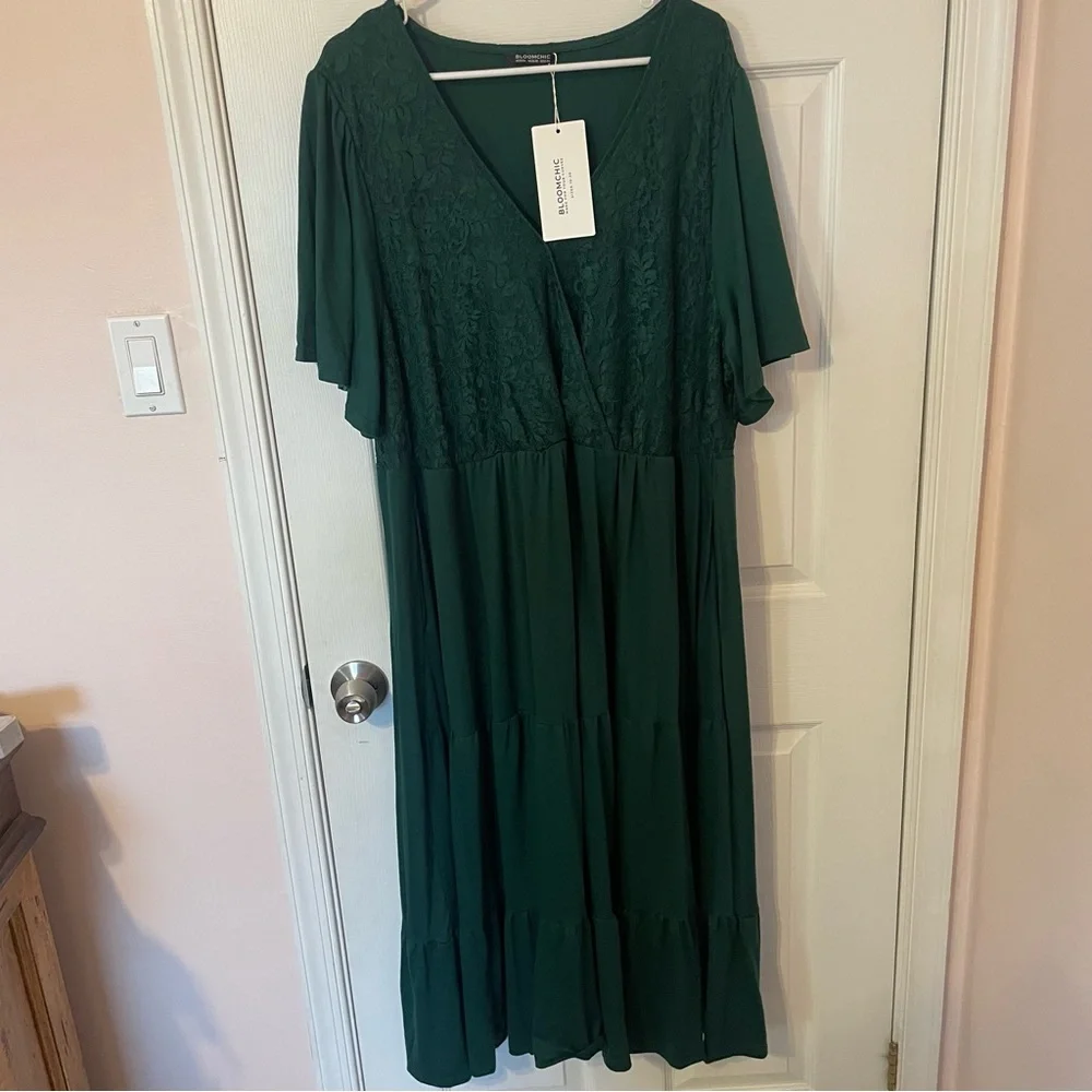 BloomChic Emerald Green Midi Dress - Picture 1 of 9